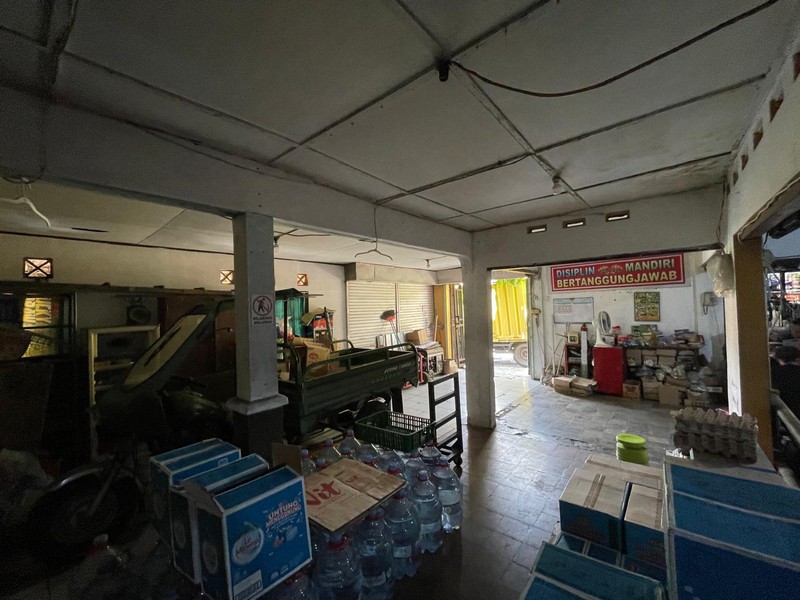 Disewakan Ruang Usaha Lokasi Strategis Jalan Kaliurang KM 5, Caturtunggal, Depok, Sleman