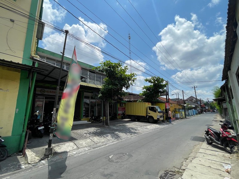 Disewakan Ruang Usaha Lokasi Strategis Jalan Kaliurang KM 5, Caturtunggal, Depok, Sleman