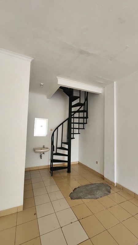 Ruko siap usaha di Kota Wisata