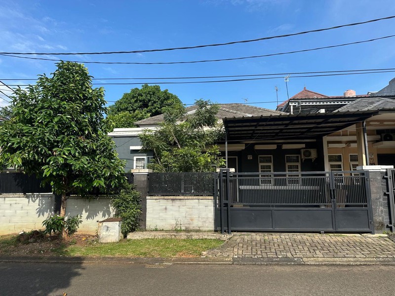 RUMAH MINIMALIS POSISI HOEK DI BOULEVARD CIBUBUR COUNTRY