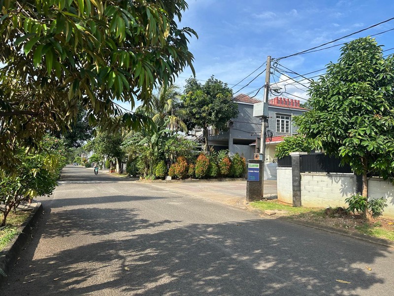 RUMAH MINIMALIS POSISI HOEK DI BOULEVARD CIBUBUR COUNTRY
