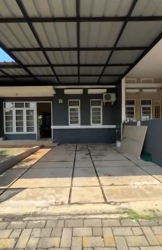 RUMAH MINIMALIS POSISI HOEK DI BOULEVARD CIBUBUR COUNTRY