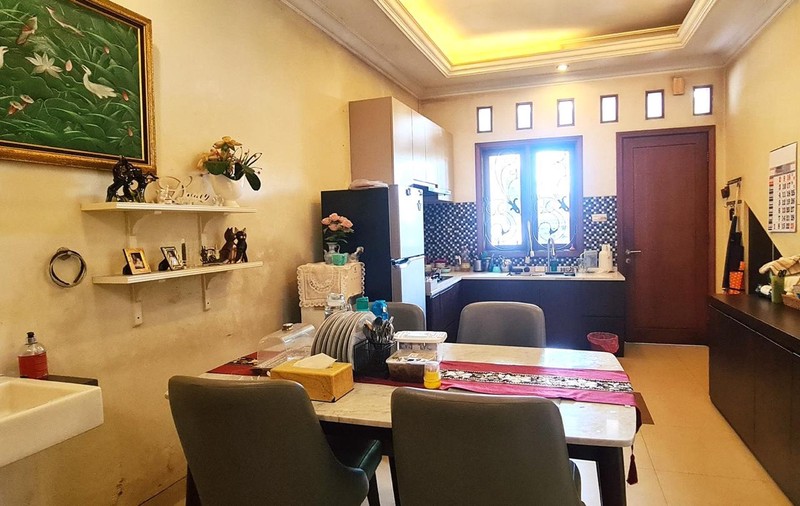DIJUAL RUMAH MEWAH SIAP HUNI - REMPOA, JAKARTA SELATAN