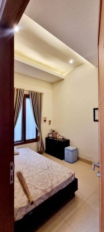 DIJUAL RUMAH MEWAH SIAP HUNI - REMPOA, JAKARTA SELATAN