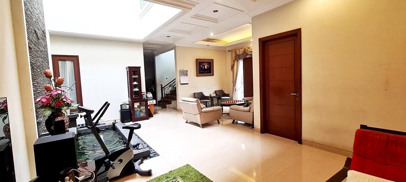 DIJUAL RUMAH MEWAH SIAP HUNI - REMPOA, JAKARTA SELATAN