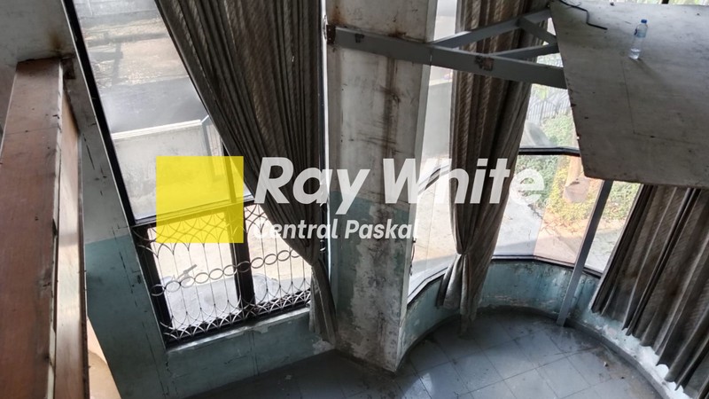 Rumah Hitung Tanah Saja di Mainroad Taman Holis Indah Bandung