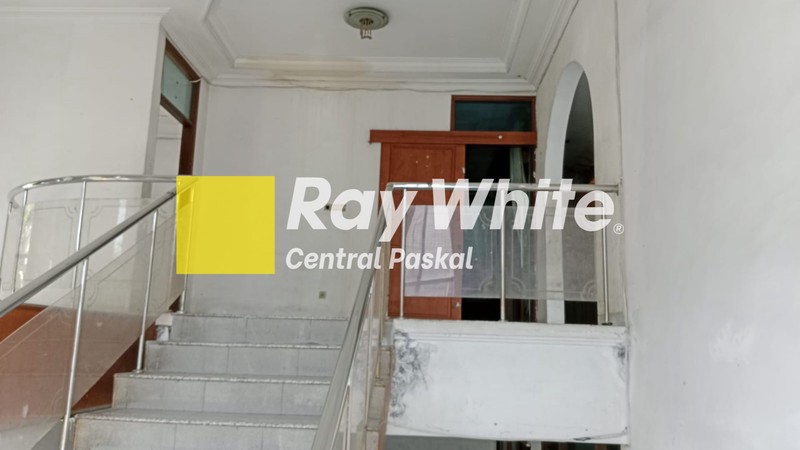 Rumah Hitung Tanah Saja di Mainroad Taman Holis Indah Bandung
