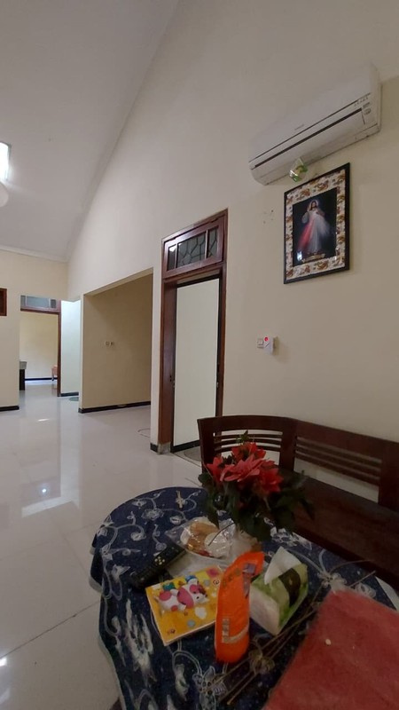 Dijual / Disewakan - Rumah Hook Rungkut Asri | Lokasi Premium, Siap Huni!