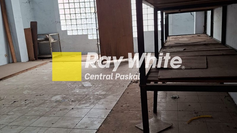 Ruko 3 Lantai, Ada Lift di Pasar Barat Bandung