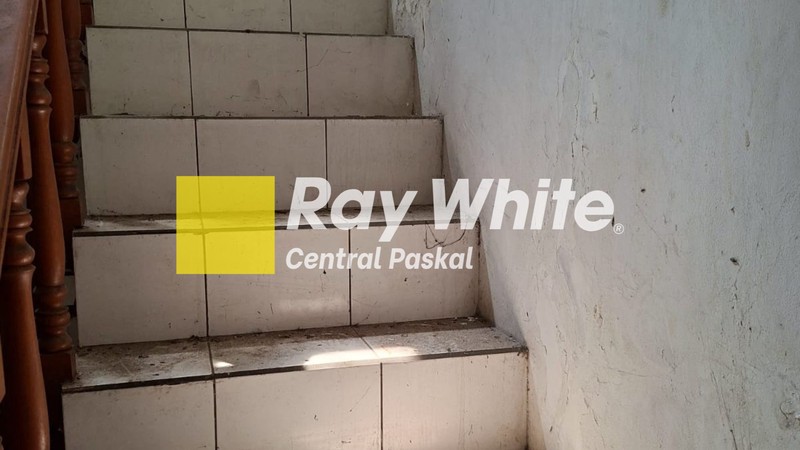 Ruko 3 Lantai, Ada Lift di Pasar Barat Bandung