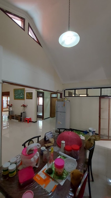Rumah Hook Nyaman & Strategis - Rungkut Asri