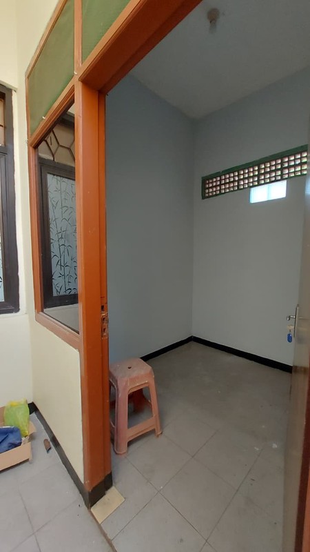 Rumah Hook Nyaman & Strategis - Rungkut Asri