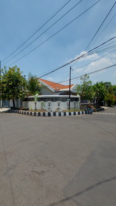 Rumah Hook Strategis di Rungkut Asri - Siap Pakai & Menguntungkan