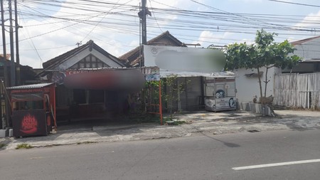 Dijual Rumah Tinggal Lokasi Strategis di  Jl. Veteran Umbulharjo 