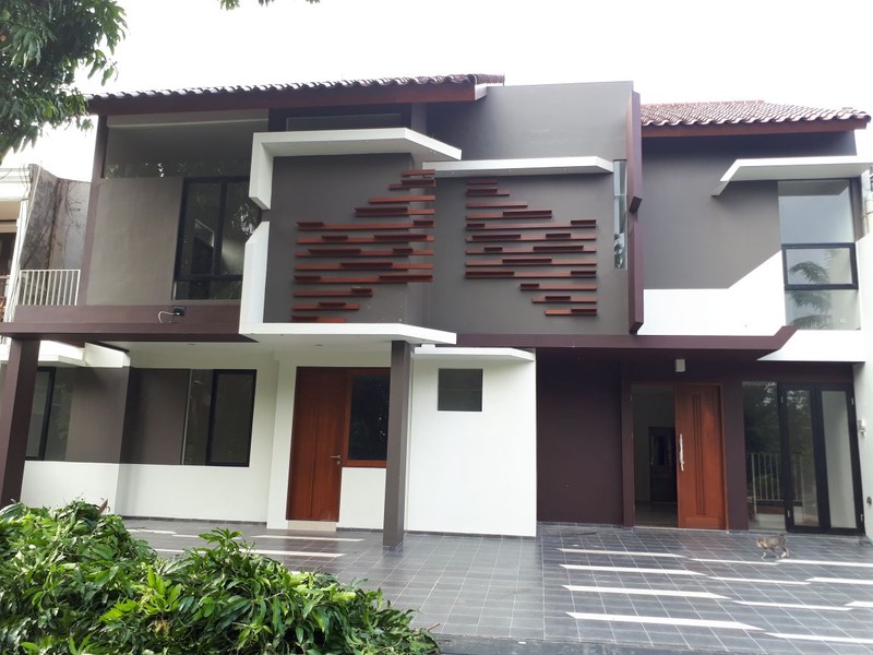 Rumah Mewah di Bintaro Jaya dengan KT 6+1 K 5+1 Sertifikat SHM
