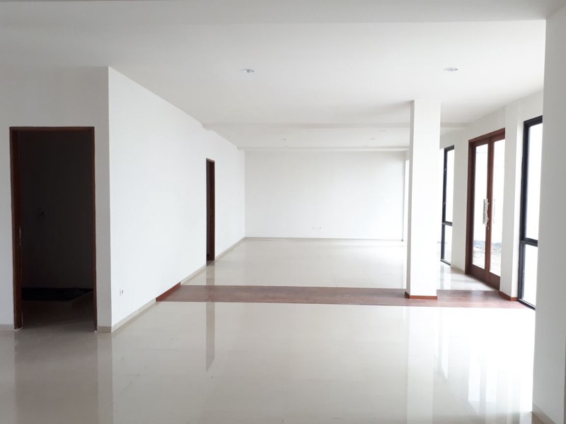 Rumah Mewah di Bintaro Jaya dengan KT 6+1 K 5+1 Sertifikat SHM