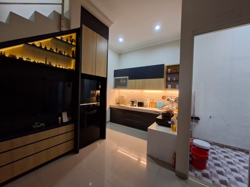 Dijual Rumah 2 Lantai Manyar Tirto Asri Surabaya Timur - Strategis Dekat Sekolah Petra