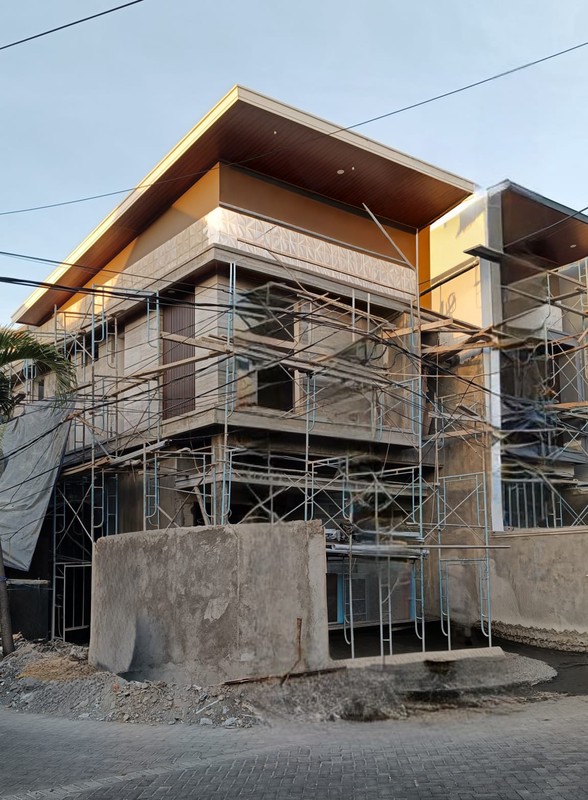 Dijual Rumah Baru Gress Manyar Jaya Surabaya Timur - Row Jalan 4 Mobil