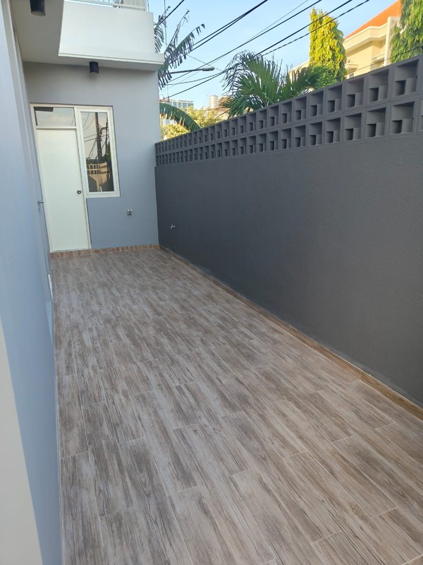 Dijual Rumah Manyar Tirtoyoso Utara Surabaya Timur - Baru Modern Dekat MERR & Galaxy Mall