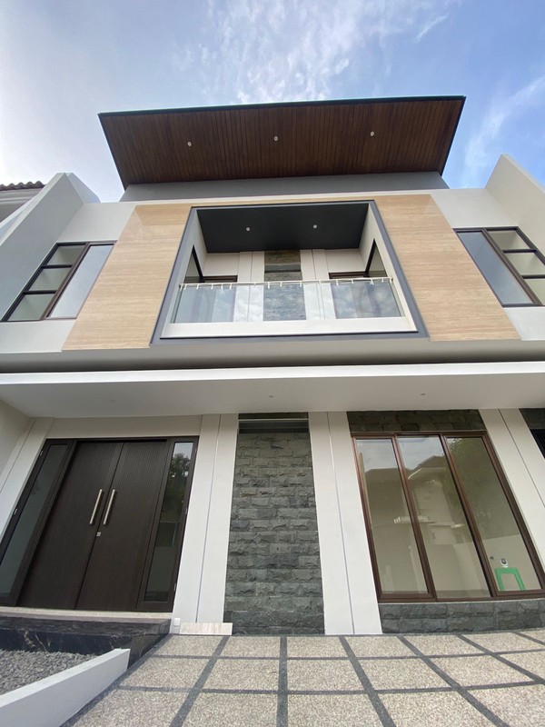 Dijual Rumah Citraland Utama Surabaya Barat - Cluster International Village Modern Minimalis