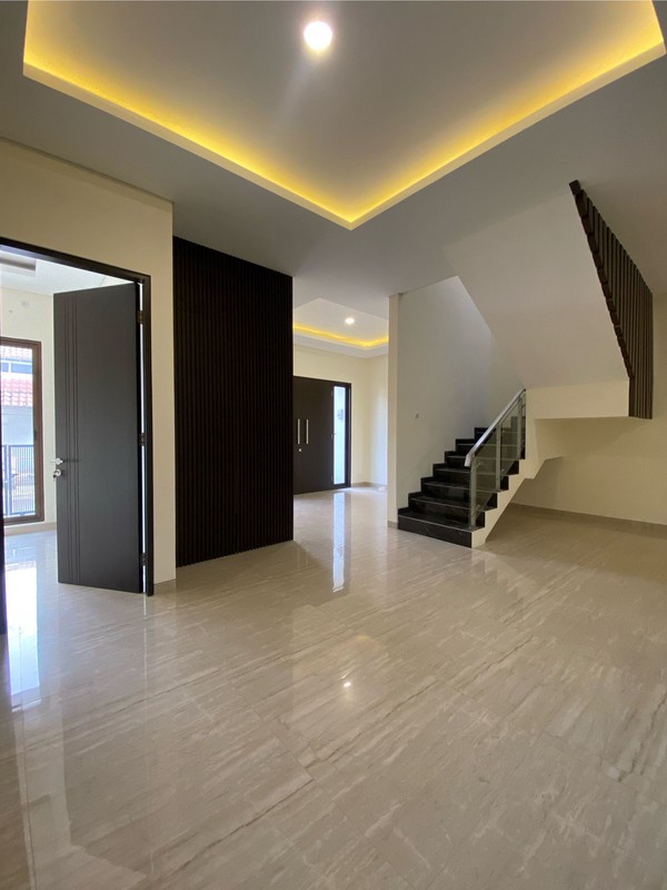 Dijual Rumah Citraland Utama Surabaya Barat - Cluster International Village Modern Minimalis