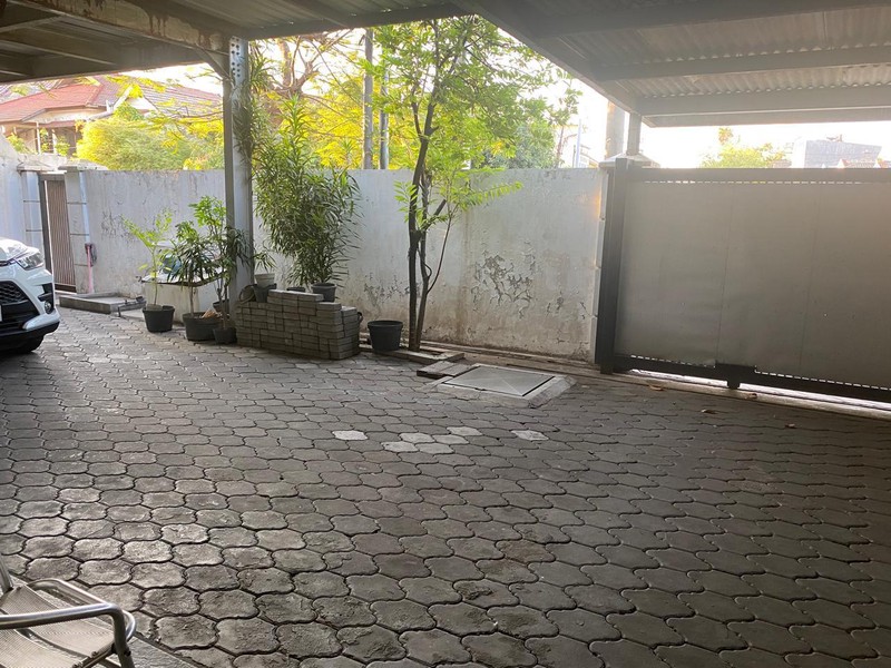 Dijual Rumah Klampis Indah Surabaya Timur - 1.5 Lantai Multifungsi Dekat Hokky Merr