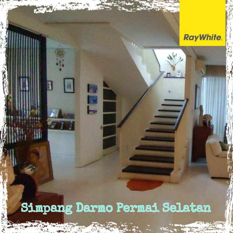 Dijual Rumah di Simpang Darmo Permai Selatan Surabaya