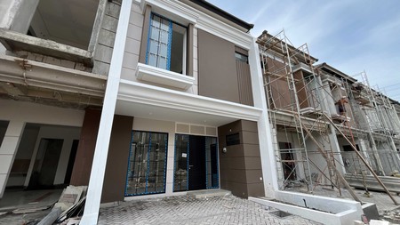 Rumah Modern Dua Lantai | Surabaya Timur - Lokasi Strategis !