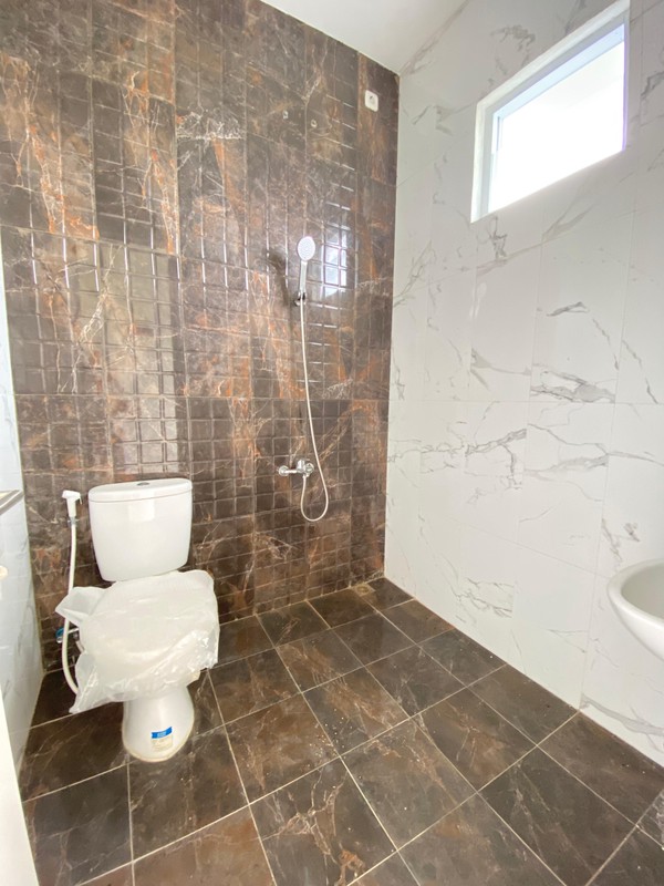 Rumah Brand New Semi Furnished Dalam Komplek Hadap Selatan