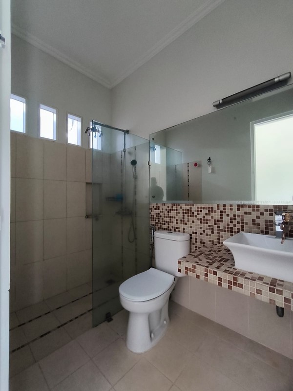 RUMAH DISEWA JALAN BUNGA KAMBOJA CIPETE