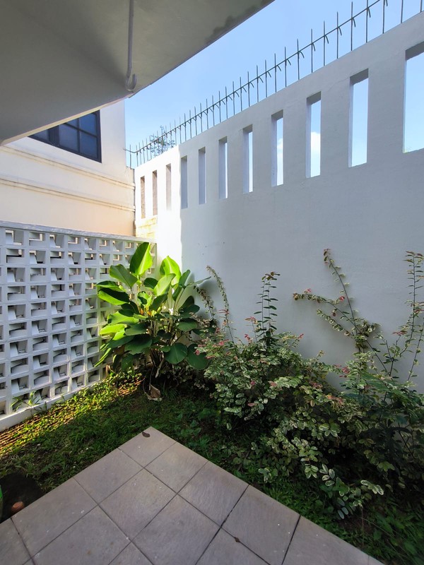 RUMAH DISEWA JALAN BUNGA KAMBOJA CIPETE