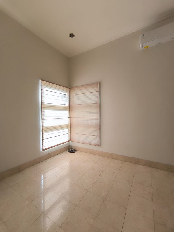 RUMAH DISEWA JALAN BUNGA KAMBOJA CIPETE