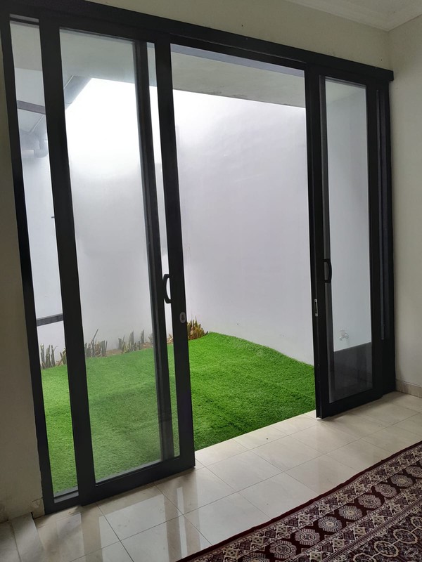 Rumah dalam cluster,jalan lebar di Bintaro Jaya 9.