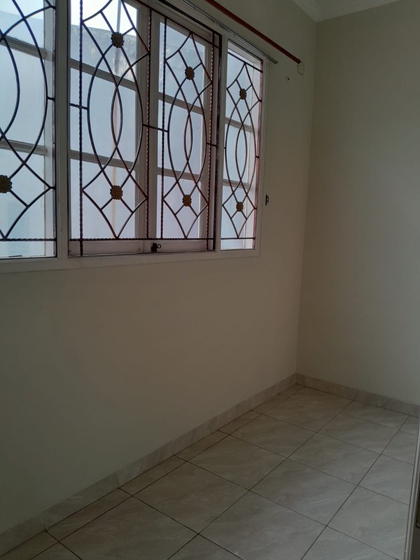 Rumah dalam cluster,jalan lebar di Bintaro Jaya 9.