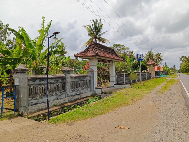 Tanah Bonus Bangunan 1796 meter Persegi Lokasi Di Jalan Purworejo-Congot