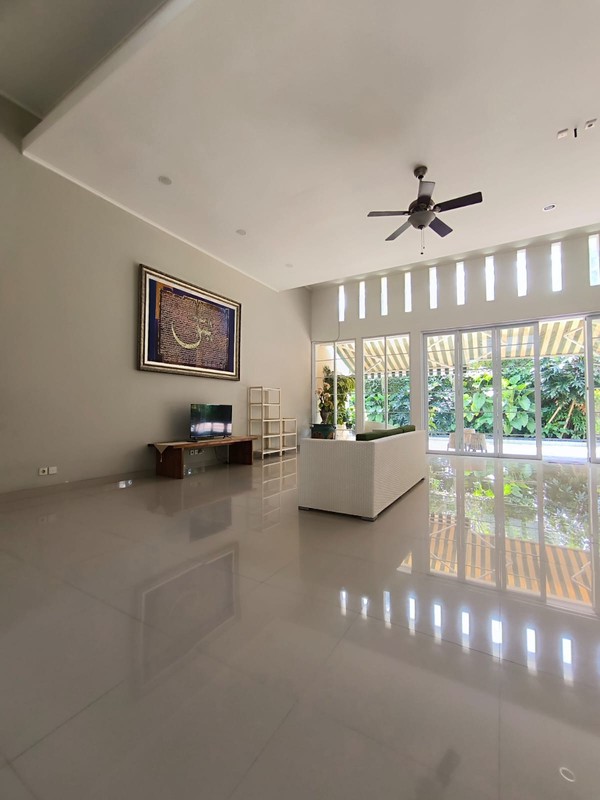 DIJUAL RUMAH JALAN KEMANG SELATAN JAKARTA SELATAN