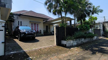 DIJUAL RUMAH JALAN KEMANG SELATAN JAKARTA SELATAN