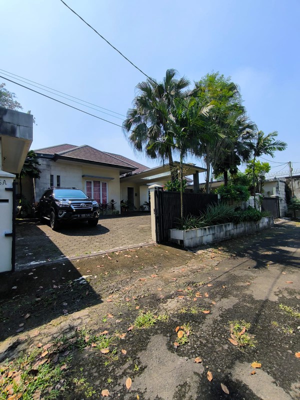 DIJUAL RUMAH JALAN KEMANG SELATAN JAKARTA SELATAN