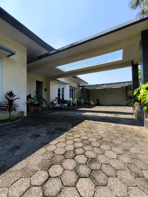 DIJUAL RUMAH JALAN KEMANG SELATAN JAKARTA SELATAN
