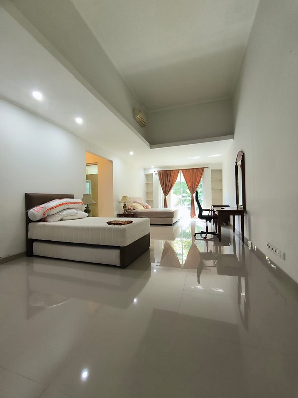 DIJUAL RUMAH JALAN KEMANG SELATAN JAKARTA SELATAN