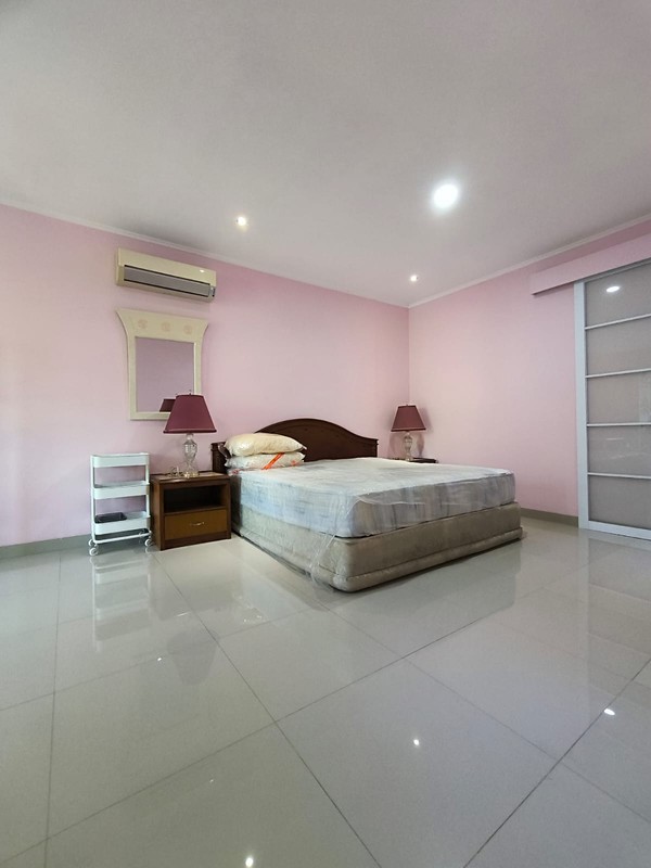 DIJUAL RUMAH JALAN KEMANG SELATAN JAKARTA SELATAN