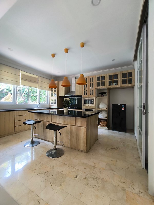 DIJUAL RUMAH JALAN KEMANG SELATAN JAKARTA SELATAN