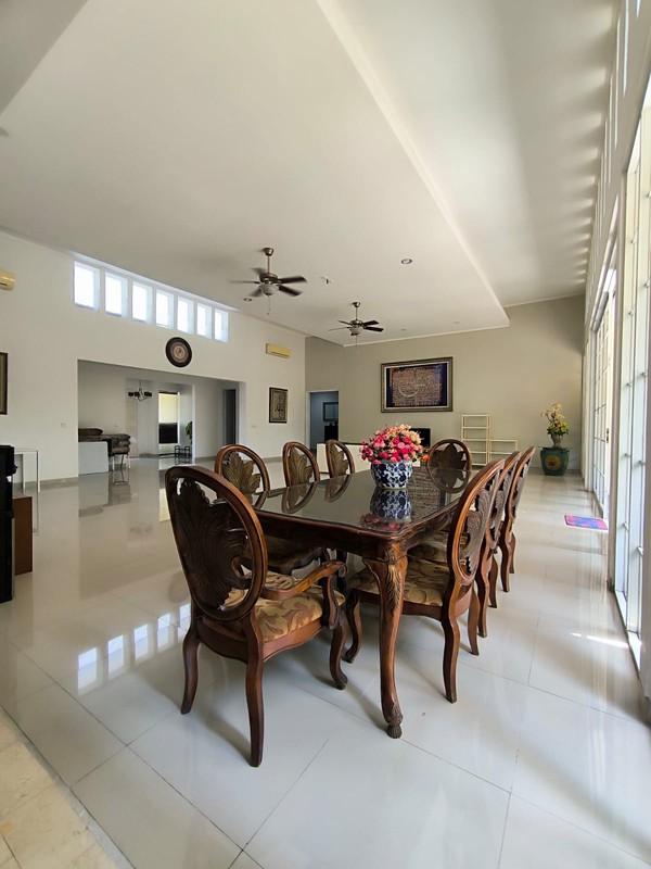 DIJUAL RUMAH JALAN KEMANG SELATAN JAKARTA SELATAN