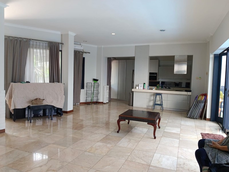 Rumah Siap Huni Terawat dalam Komplek Villa Cinere Mas