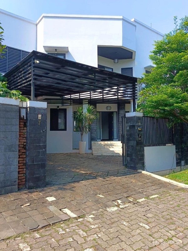Rumah Siap Huni Terawat dalam Komplek Villa Cinere Mas