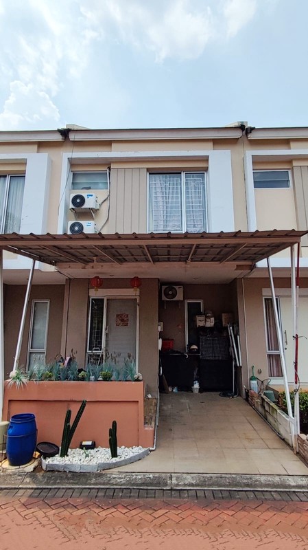 Termurah. Rumah modern Milano Village, Gading Serpong