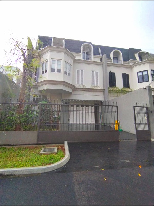 DIJUAL RUMAH JALAN CITAYAM KEBAYORAN BARU JAKARTA SELATAN