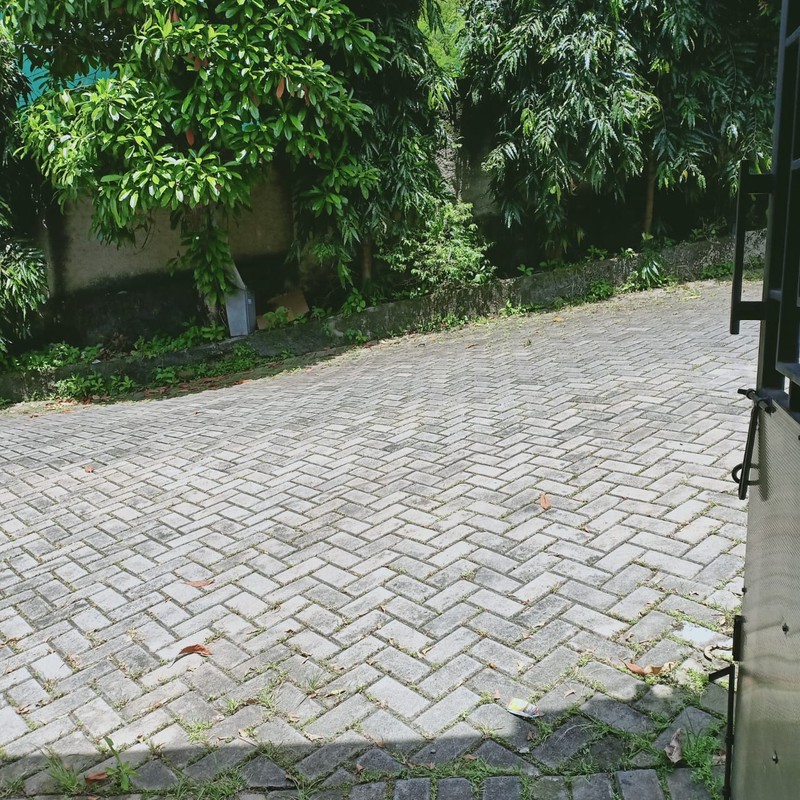 Rumah Minimalis Hadap Timur Akses Strategis Beji Depok