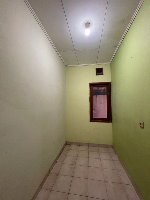 For Rent. Rumah luas Nusa Loka BSD, depan taman..