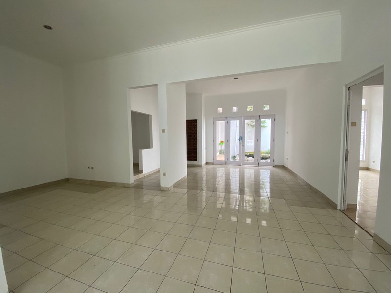 RUMAH CANTIK MINIMALIS DI BOULEVARD CIBUBUR COUNTRY